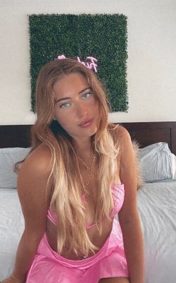 Riley OnlyFans Leaked Videos & Photos