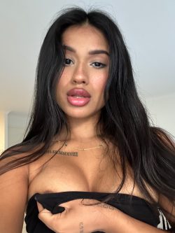 Tia OnlyFans Leaked Videos & Photos