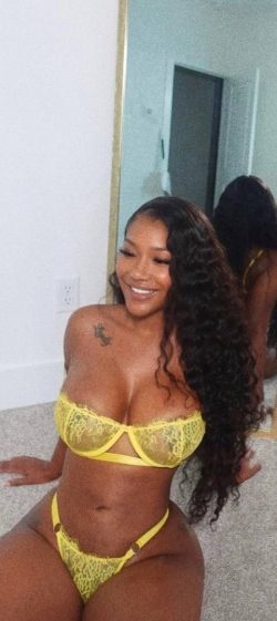 B (ilovebribanks) Leaked Photos and Videos