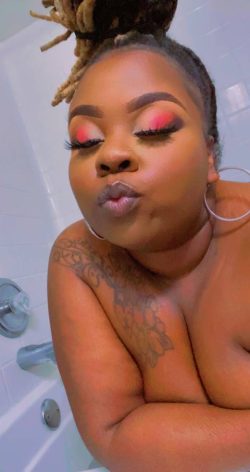 A. Lennox 🥂💅🏾 (theeasialennox) Leaked Photos and Videos