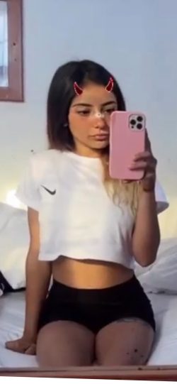 Ale C. (aleeykira) Leaked Photos and Videos