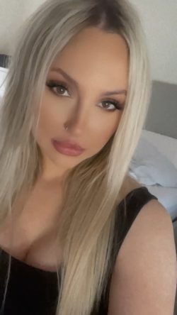 Queen lilly OnlyFans Leaked Videos & Photos