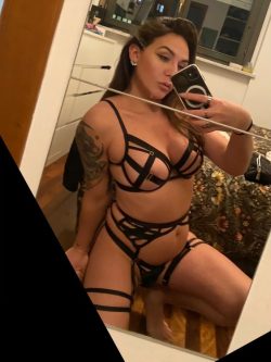 TRANS_REA OnlyFans Leaked Videos & Photos