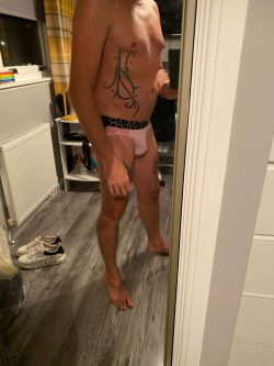 Gayboi2303 OnlyFans Leaked Videos & Photos