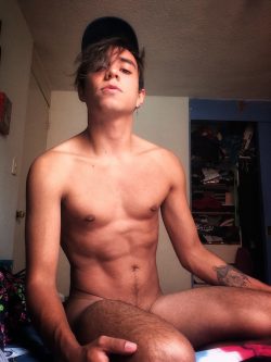 MAX (GATITO GRANDE) OnlyFans Leaked Videos & Photos
