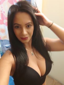 Leona40 OnlyFans Leaked Videos & Photos