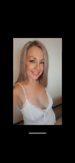 Sarah Michelle OnlyFans Leaked Videos & Photos