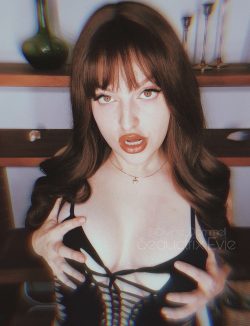 Seductrix Evie | Toronto Dominatrix OnlyFans Leaked Videos & Photos