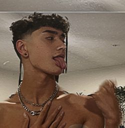 I S A I A H OnlyFans Leaked Videos & Photos