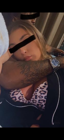 A&J House OnlyFans Leaked Videos & Photos