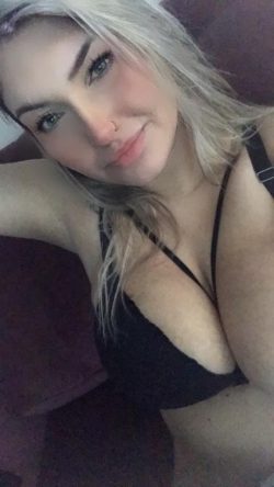 Amber 39 K OnlyFans Leaked Videos & Photos