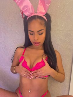 LVDY🐰 OnlyFans Leaked Videos & Photos