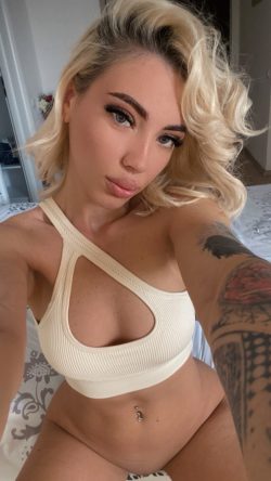 AndreeaXS 🔥 OnlyFans Leaked Videos & Photos