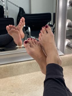April's Foot Clan OnlyFans Leaked Videos & Photos