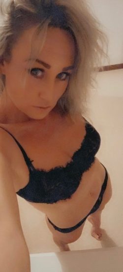Miss P (u216995317) Leaked Photos and Videos