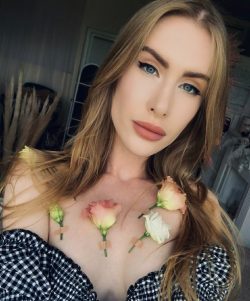 RoxanaHOT OnlyFans Leaked Videos & Photos