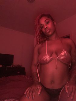 👑P (ebony_red) Leaked Photos and Videos