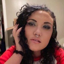 Vanessa P.🖤hot mess🖤 (horrorauthorvmp) Leaked Photos and Videos