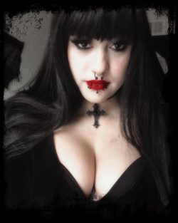 vampire vixen (gothicvampirevixen) Leaked Photos and Videos