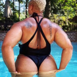 Queen R (thighzqueen) Leaked Photos and Videos